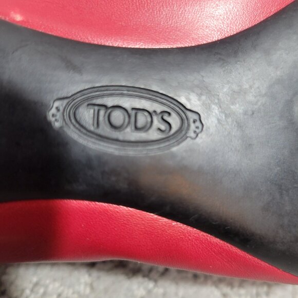 TOD'S Women's Size 37 EU 6 US Red Leather Belt Driving Ballet Scrunch Shoes - Picture 7 of 12